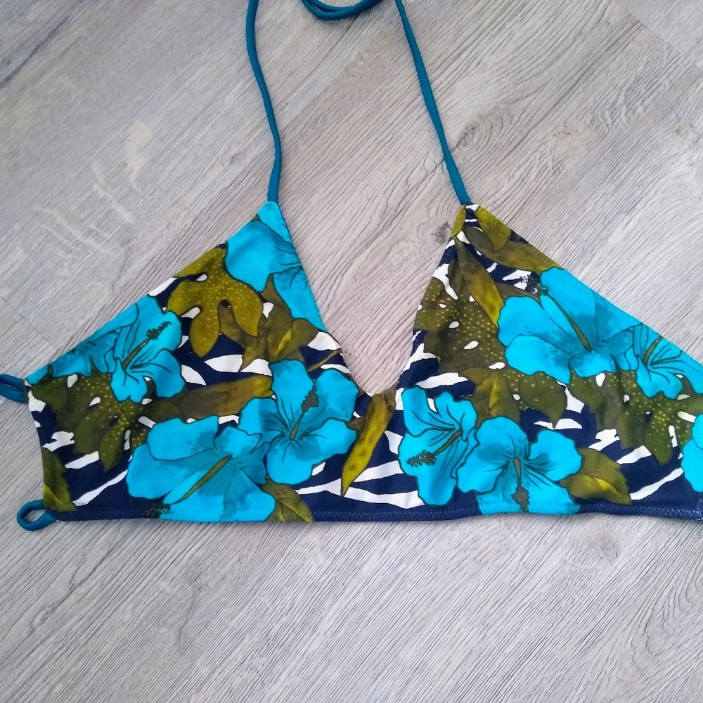 Bathing suit